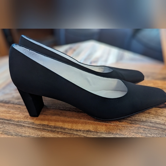 Nina Black pumps with block heel size 6.5 - Picture 1 of 3